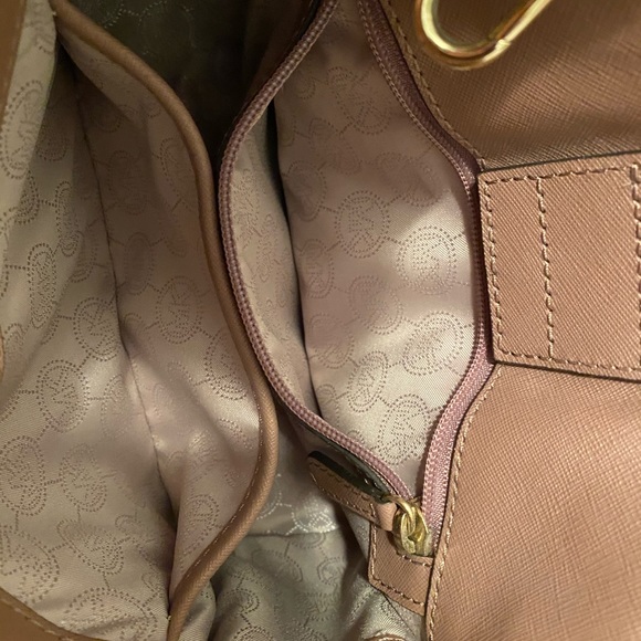 Michael Kors purse - Picture 3 of 3